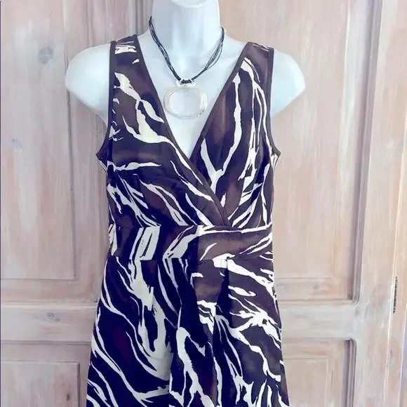 Banana Republic Silk Dress 

Size 0 - Picture 4 of 8